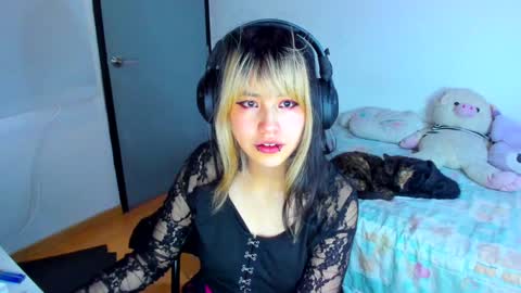 Azu Moure online show from 01/14/25, 11:53