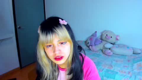 Azu Moure online show from 01/18/25, 02:25