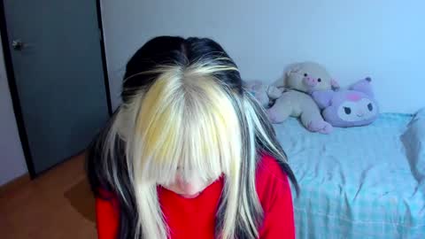Azu Moure online show from 01/30/25, 08:01