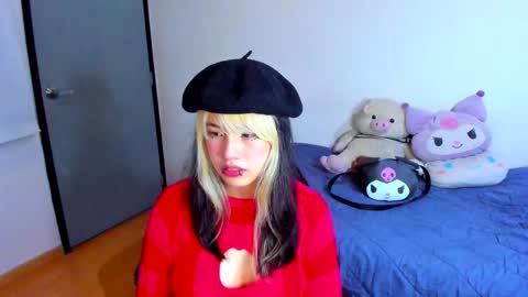 Azu Moure online show from 02/19/25, 07:06