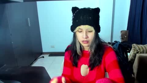Azu Moure online show from 02/21/25, 06:40