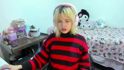 Azu Moure online show from 09/19/25, 06:59