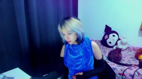 Azu Moure online show from 07/26/26, 10:38