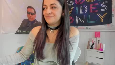 Azucena R online show from 10/09/25, 03:32