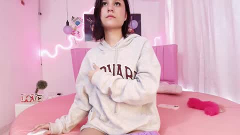 Snapshot of azul_horny chatting on 02/06/25, 08:56 PRINCESS AZUL. online show from 02/06/25, 08:56