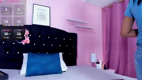 Snapshot of azul_moonn chatting on 10/10/25, 04:11 azul_moonn online show from 10/10/25, 04:11
