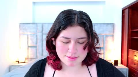 Snapshot of azul_veraa chatting on 02/23/26, 12:24 Azul online show from 02/23/26, 12:24