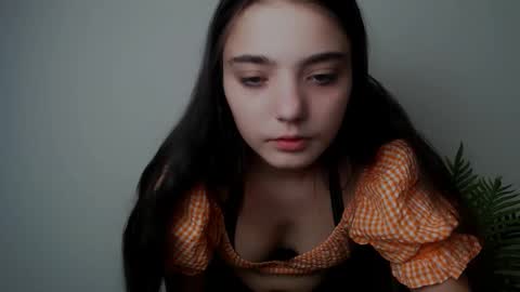 azumi_chan_ online show from 09/11/25, 11:38