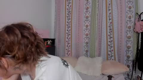 Snapshot of azumi_saan chatting on 06/30/26, 04:35 azumi saan online show from 06/30/26, 04:35