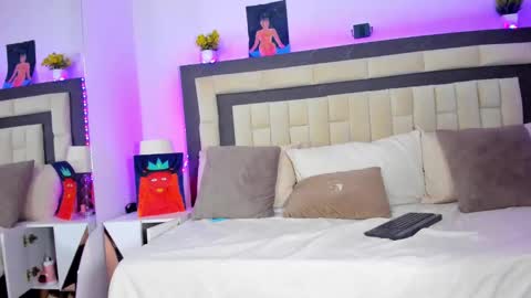 azumie online show from 01/20/25, 02:25