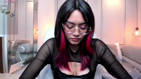 Azura online show from 12/13/24, 10:55