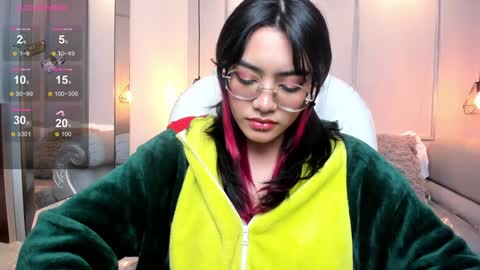 Azura online show from 12/16/24, 11:07