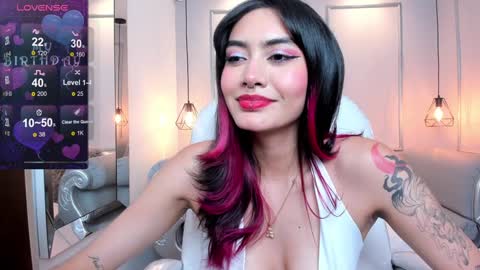 Azura online show from 01/31/25, 10:42