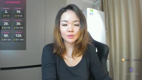 azure_moon online show from 01/07/25, 01:17