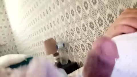 Snapshot of azze67 chatting on 10/30/25, 08:16 azze67 online show from 10/30/25, 08:16