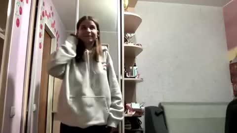 Niki online show from 07/28/26, 07:39