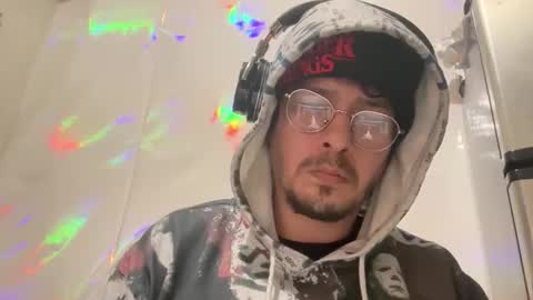 b1gd1k290013 online show from 12/17/25, 02:17