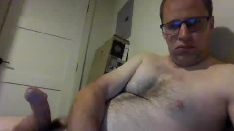 Snapshot of b21lundeen chatting on 10/16/25, 09:32 your-personal-weener online show from 10/16/25, 09:32