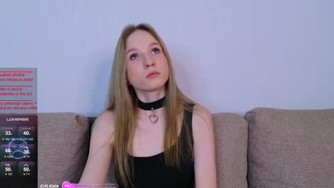 b4by_emilia online show from 10/28/25, 08:07