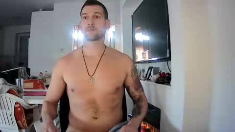 Snapshot of b_marco_ chatting on 12/27/24, 02:12 b_marco_ online show from 12/27/24, 02:12