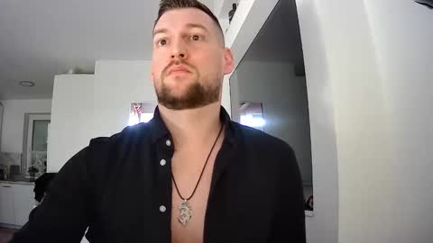 Snapshot of b_marco_ chatting on 02/19/25, 12:44 b_marco_ online show from 02/19/25, 12:44