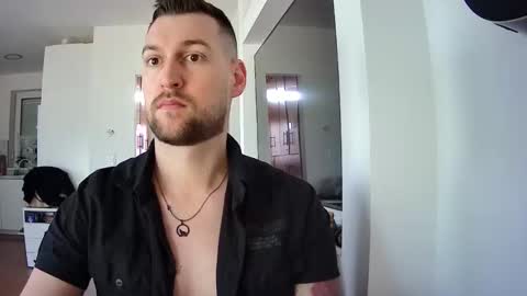 Snapshot of b_marco_ chatting on 02/20/25, 10:27 b_marco_ online show from 02/20/25, 10:27