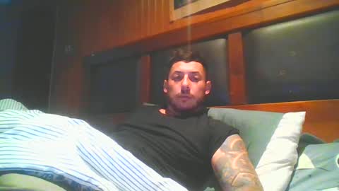 baadddboooy69 online show from 07/04/26, 06:03