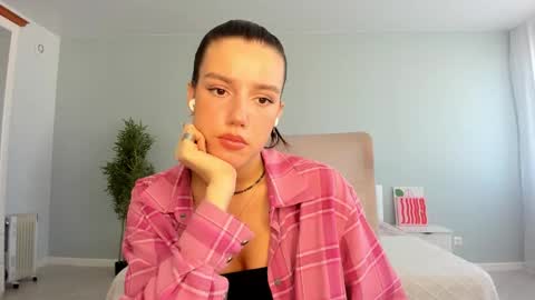 Snapshot of bab_boom chatting on 09/26/25, 06:17 Monica online show from 09/26/25, 06:17