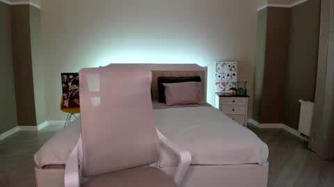 Snapshot of bab_boom chatting on 10/03/25, 12:40 Monica online show from 10/03/25, 12:40