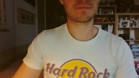 Snapshot of babacoolmagic chatting on 01/18/25, 02:33 babacoolmagic online show from 01/18/25, 02:33