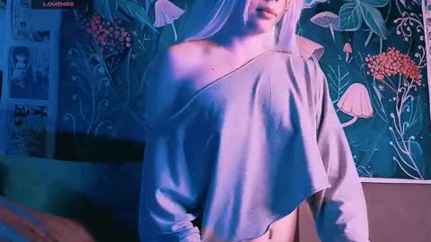 babe_moister online show from 09/19/25, 07:32