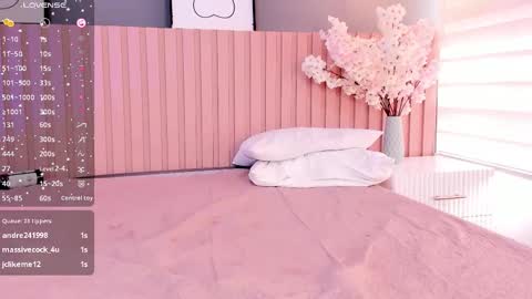 Snapshot of babe_sophiee chatting on 03/07/25, 03:28 babe_sophiee online show from 03/07/25, 03:28
