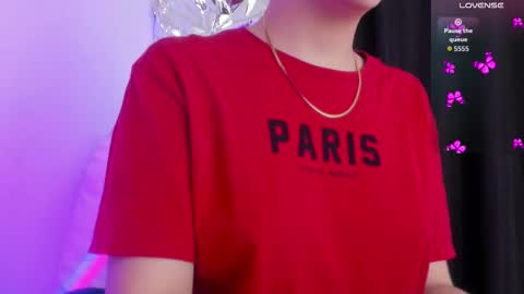 Snapshot of babeblair chatting on 10/17/25, 05:15 Queen B online show from 10/17/25, 05:15