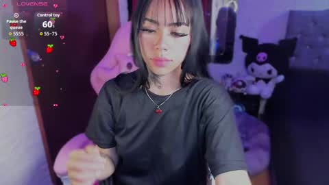 Snapshot of babee_04 chatting on 09/23/25, 07:28 babee online show from 09/23/25, 07:28