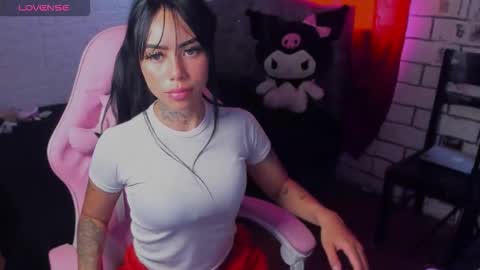 Snapshot of babee_04 chatting on 11/06/25, 08:10 babee online show from 11/06/25, 08:10