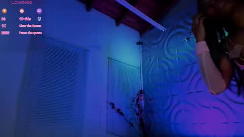 Snapshot of babeekendall chatting on 10/23/25, 04:01 KENDALL online show from 10/23/25, 04:01