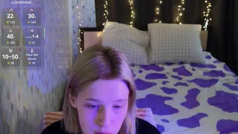 Snapshot of babees_eva chatting on 03/28/26, 10:59 Sweety Eva online show from 03/28/26, 10:59