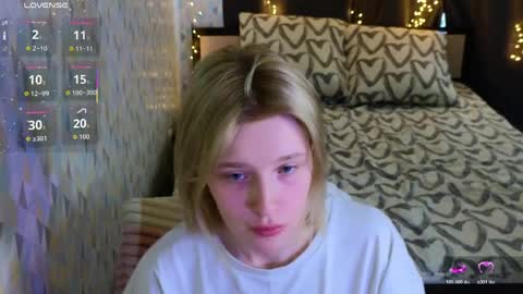 Snapshot of babees_eva chatting on 04/01/26, 11:00 Sweety Eva online show from 04/01/26, 11:00