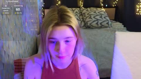 Snapshot of babees_eva chatting on 04/06/26, 11:00 Sweety Eva online show from 04/06/26, 11:00
