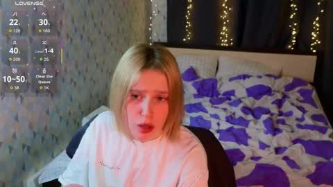 Snapshot of babees_eva chatting on 04/18/26, 07:07 Sweety Eva online show from 04/18/26, 07:07