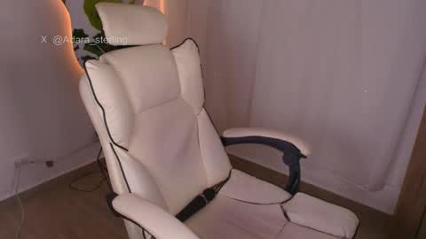 Snapshot of babepeach chatting on 05/03/26, 06:14 adara sterling online show from 05/03/26, 06:14
