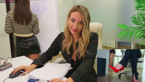Olivia and Lexi online show from 12/04/24, 02:53