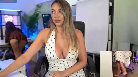 Olivia and Lexi online show from 06/13/26, 05:16