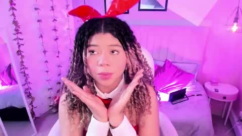 baby__kitty_ online show from 11/17/25, 07:52