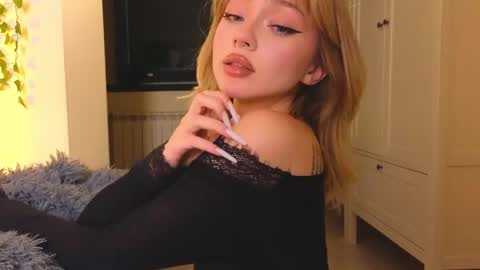 bb adele  online show from 12/18/24, 11:30