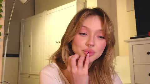 bb adele  online show from 02/18/25, 12:37