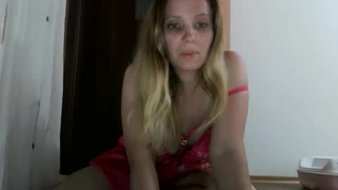 Snapshot of baby_blondee chatting on 09/09/25, 05:23 Baby Blonde online show from 09/09/25, 05:23