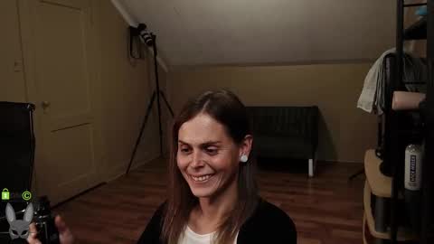 Beccy online show from 09/21/25, 12:34
