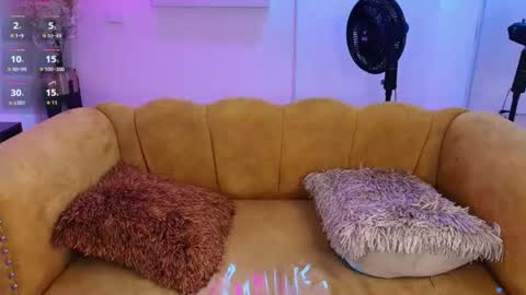 baby curlyy online show from 06/11/26, 12:32