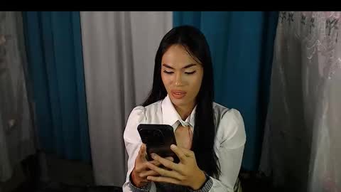 Nathalia online show from 11/18/25, 05:17